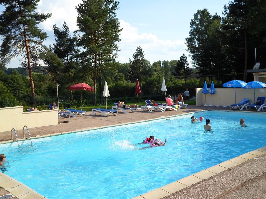 Camping Les Pinasses La Chapelle  المظهر الخارجي الصورة