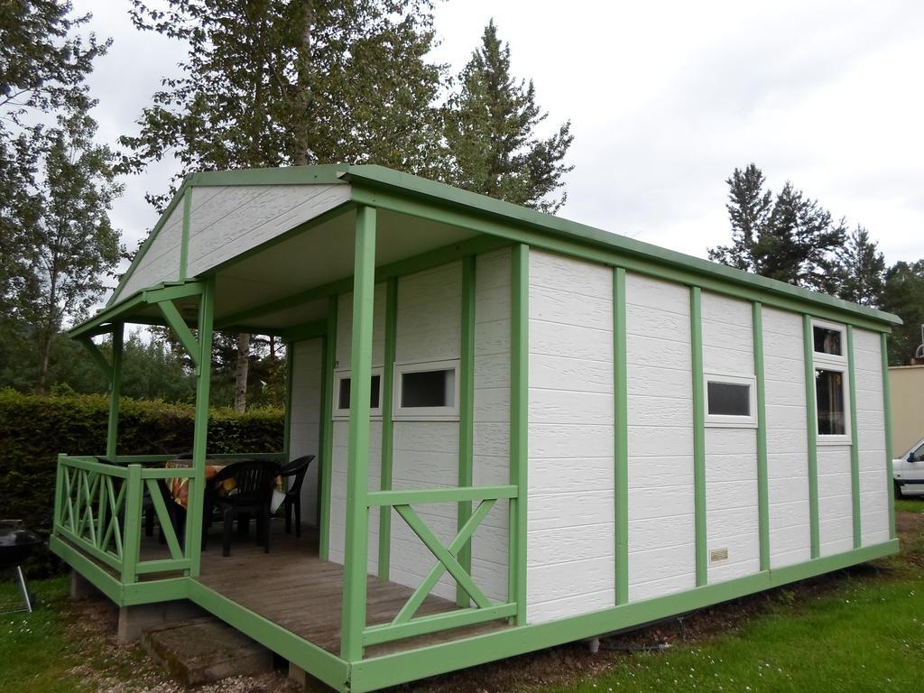 Camping Les Pinasses La Chapelle  الغرفة الصورة